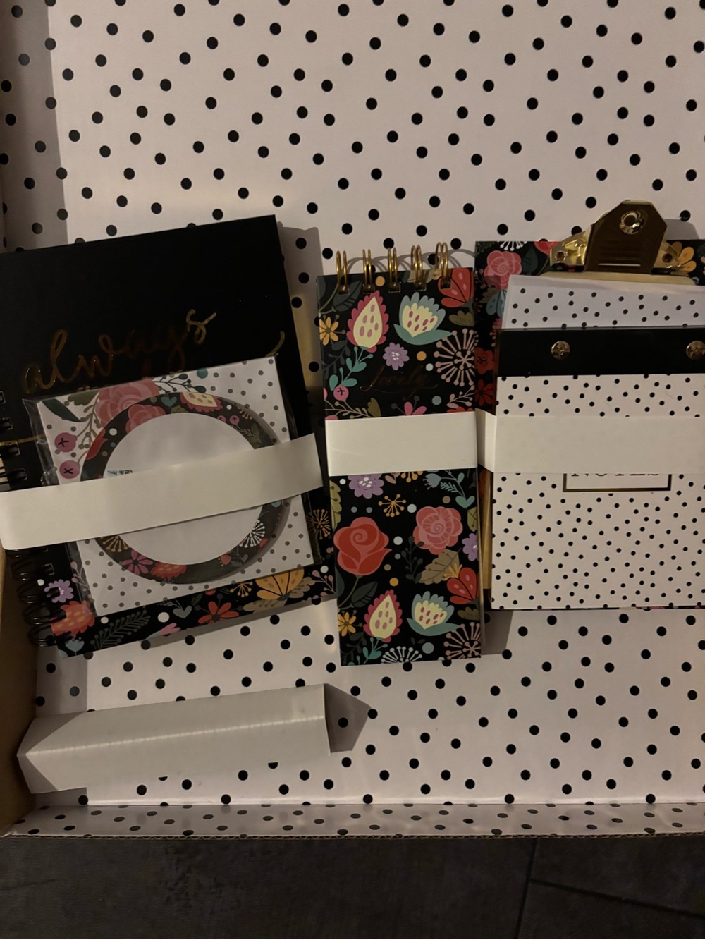 Floral & Polka Dot Office Desk Set - Black says always look on the bright side - Picture 4 of 4